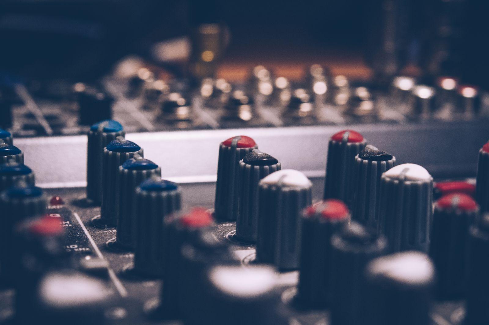 Mixerbord i One Grace-studion